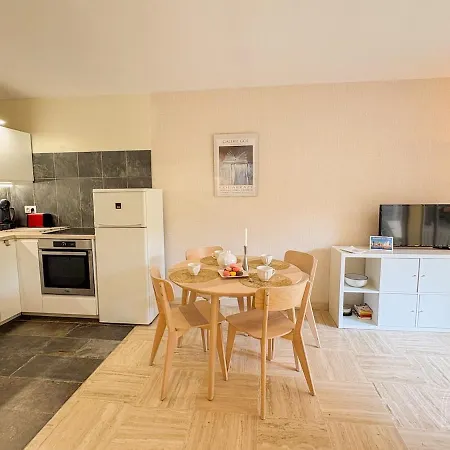 Appartement T2 En Rez-de-jardin A Portissol - Proche Centre *