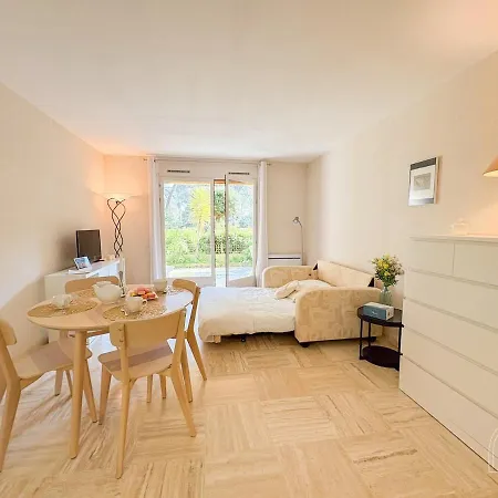 Apartment T2 En Rez-de-jardin A Portissol - Proche Centre *